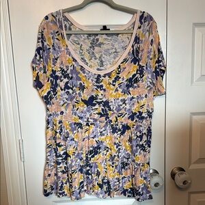 Torrid Multicolor Tiered Floral Blouse Sz 0 (L)